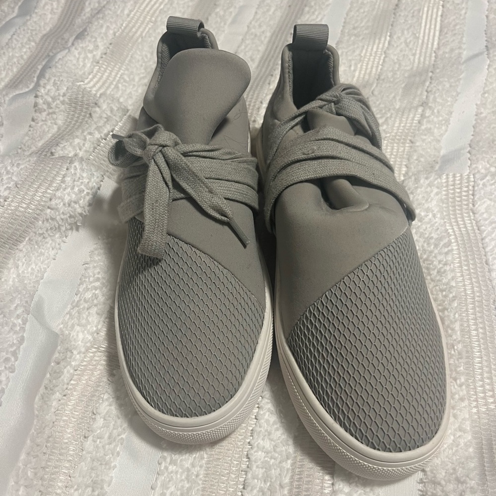 Steve Madden Lancer shoe never worn